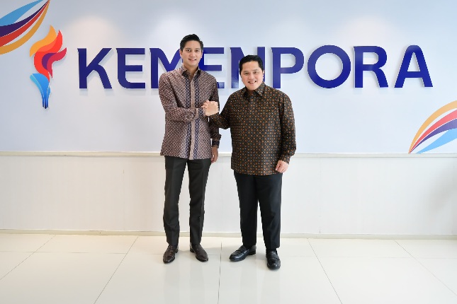 Menteri Pemuda dan Olahraga Republik Indonesia (Menpora RI) Erick Thohir menerima audiensi Pengurus Pusat Persatuan Bola Basket Seluruh Indonesia (PP Perbasi) di Kantor Kemenpora, Kamis (25/9). (foto:bagus/kemenpora.go.id)