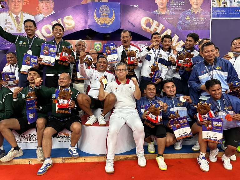 Tim tenis meja Kementerian Pemuda dan Olahraga Republik Indonesia (Kemenpora RI) kembali mencetak prestasi membanggakan dengan meraih medali emas pada ajang Pekan Olahraga Nasional (Pornas) Korps Pegawai Republik Indonesia (Korpri) XVII Tahun 2025 yang be